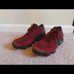 Nike Air Vapormax Flyknit 9.5 in Burgundy